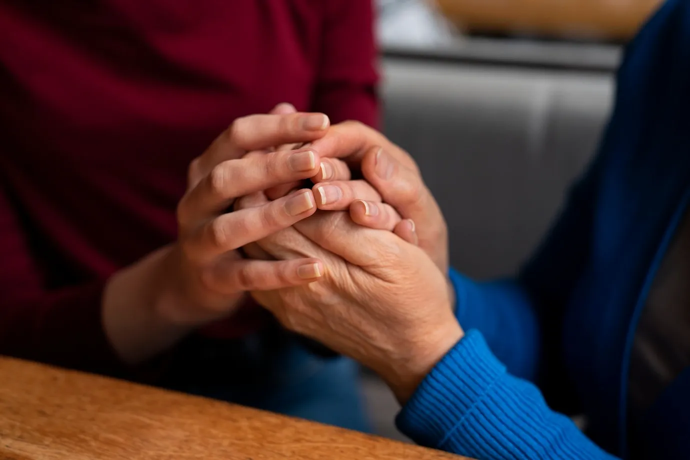 hands-holding-each-other-support